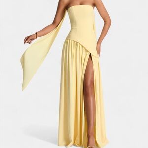 Elegant Strapless Pale Yellow Dress